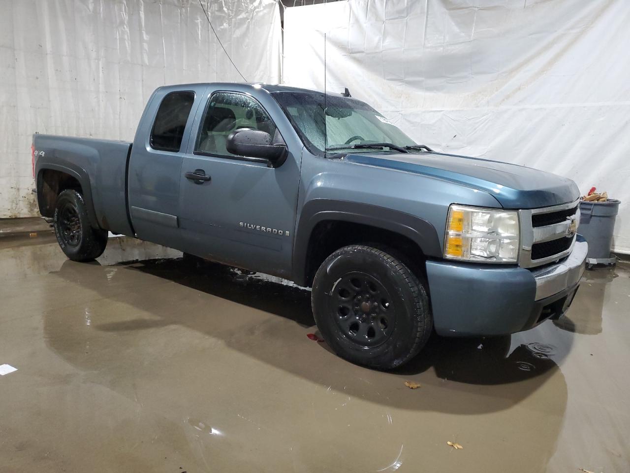 2008 Chevrolet Silverado - Image 4