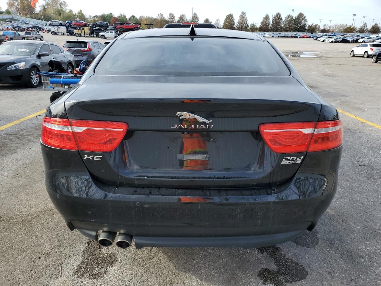 2017 Jaguar XE - Image 6