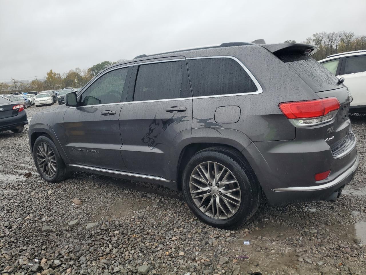 2017 Jeep Grand Cherokee - Image 2