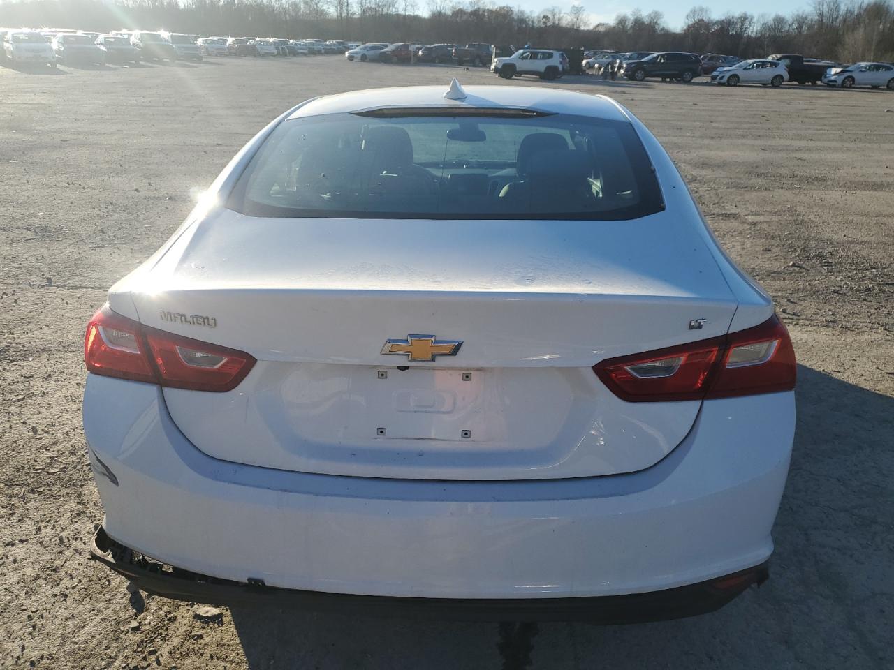 VIN 1G1ZE5ST1HF257506 2017 CHEVROLET MALIBU no.6