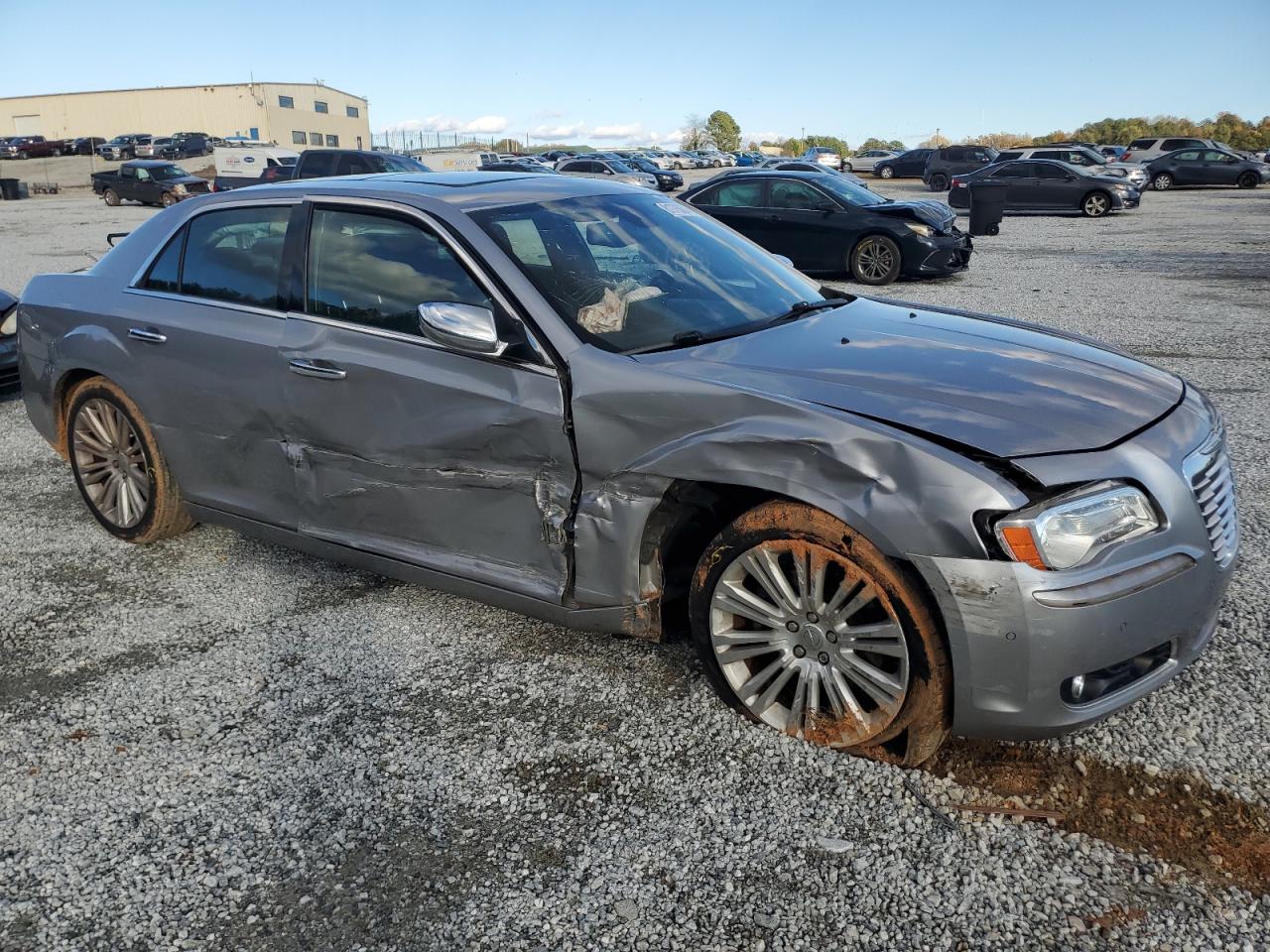 2013 Chrysler 300 - Image 4