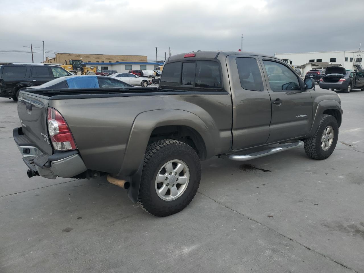2009 Toyota Tacoma - Image 3