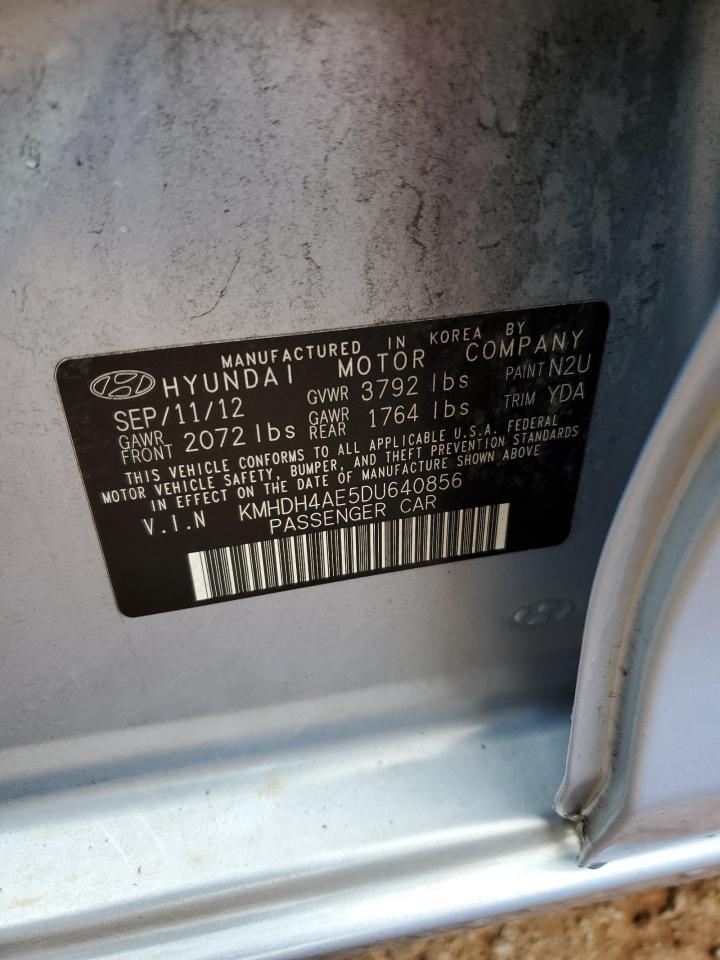 2013 Hyundai Elantra - Image 12