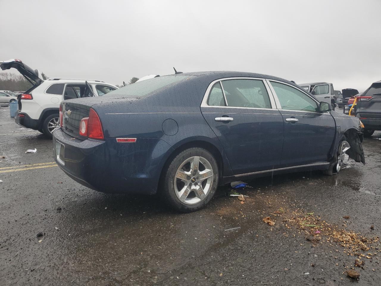 2010 Chevrolet Malibu - Image 3