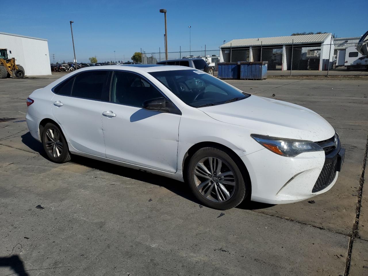 VIN 4T1BF1FK4HU360748 2017 TOYOTA CAMRY no.4