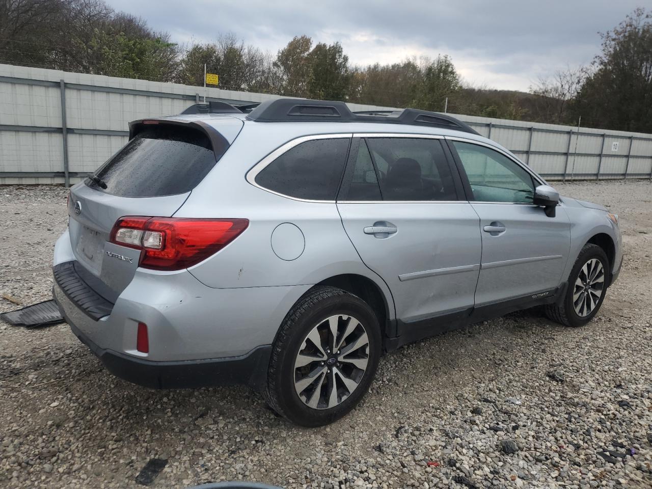 2016 Subaru Outback - Image 3