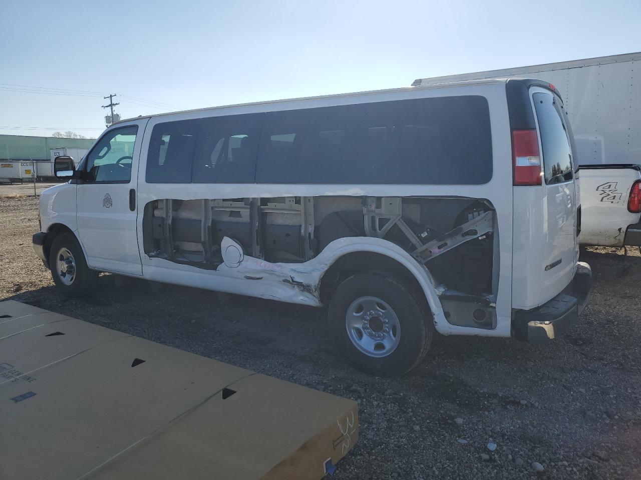 2018 Chevrolet Express - Image 2