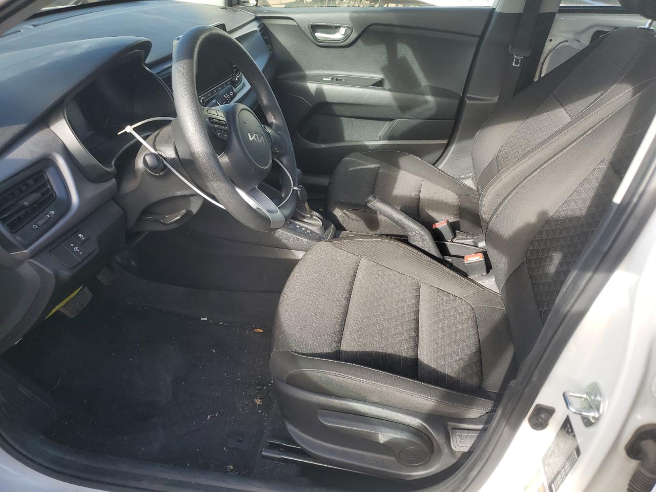 2023 Kia Rio - Image 7