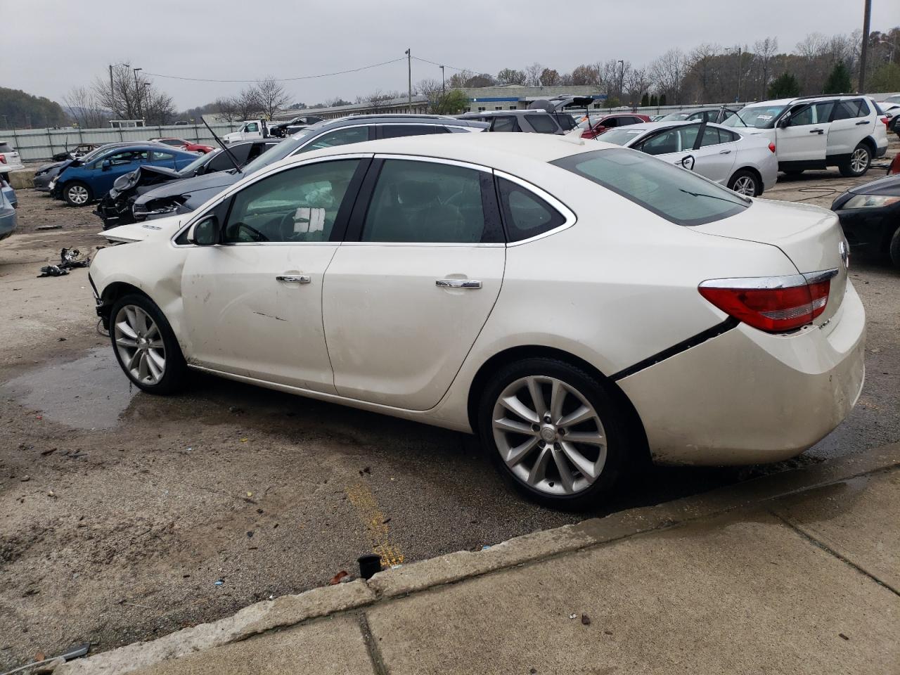 VIN 1G4PR5SK6D4171474 2013 BUICK VERANO no.2