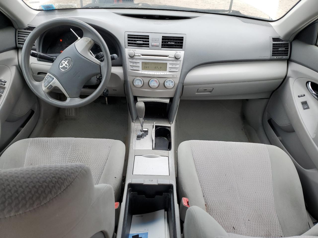 2011 Toyota Camry - Image 8