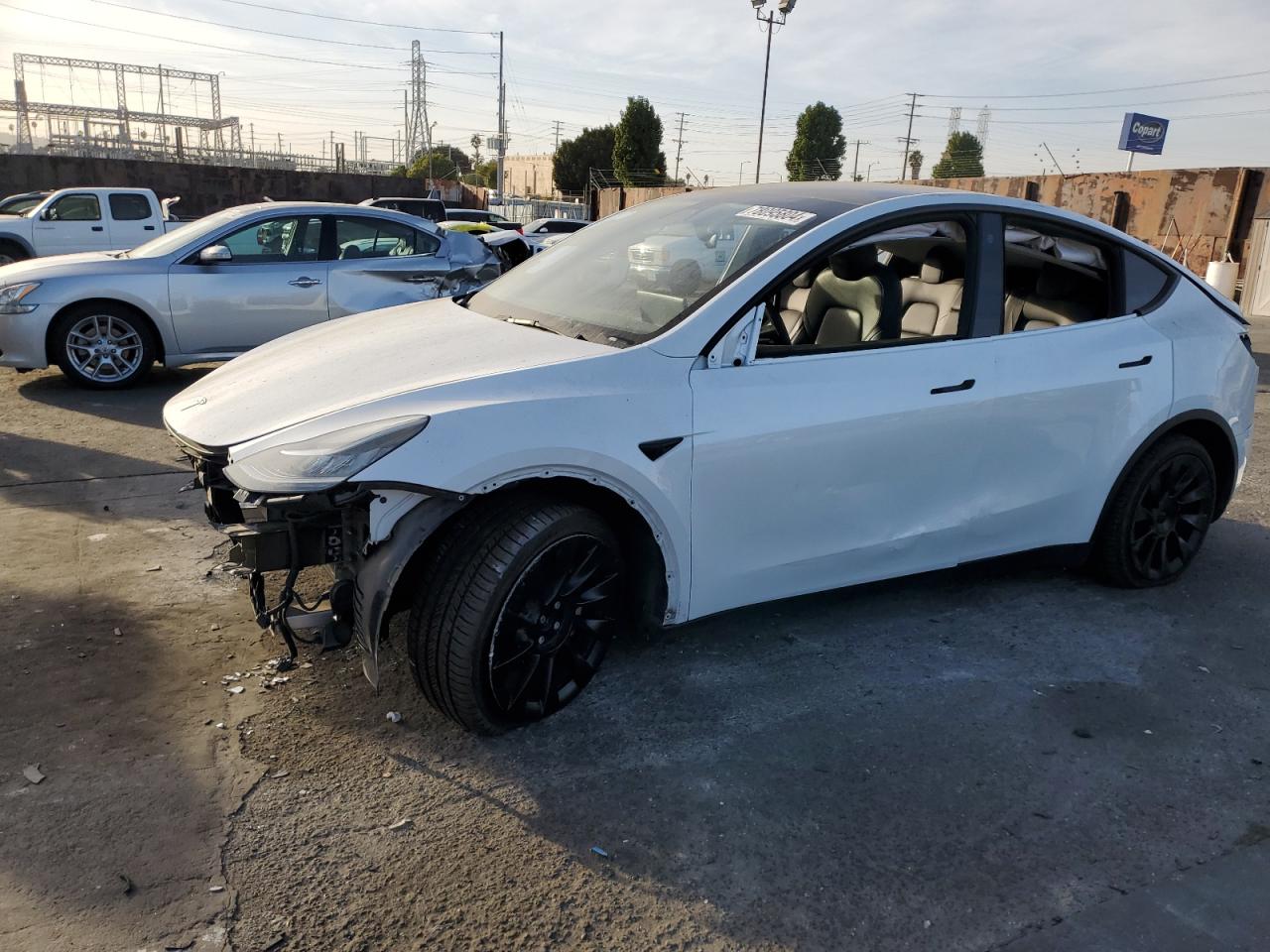 VIN 7SAYGAEE7NF409018 2022 TESLA MODEL Y no.1