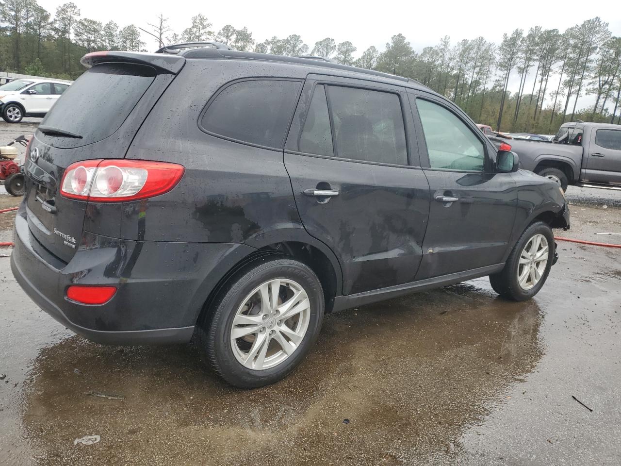 2011 Hyundai Santa Fe - Image 3