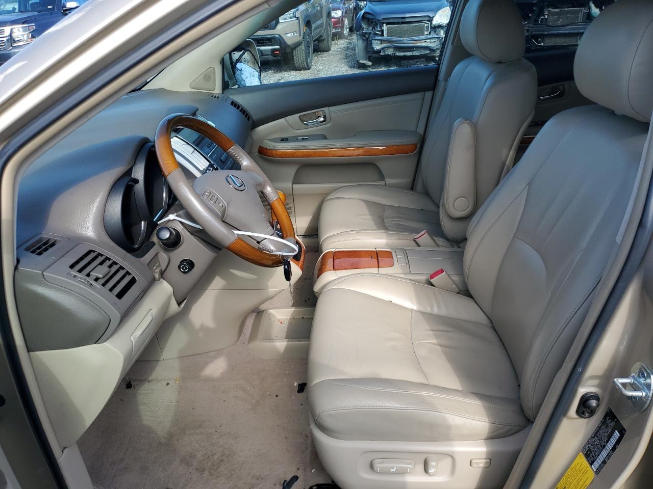 2005 Lexus RX - Image 7