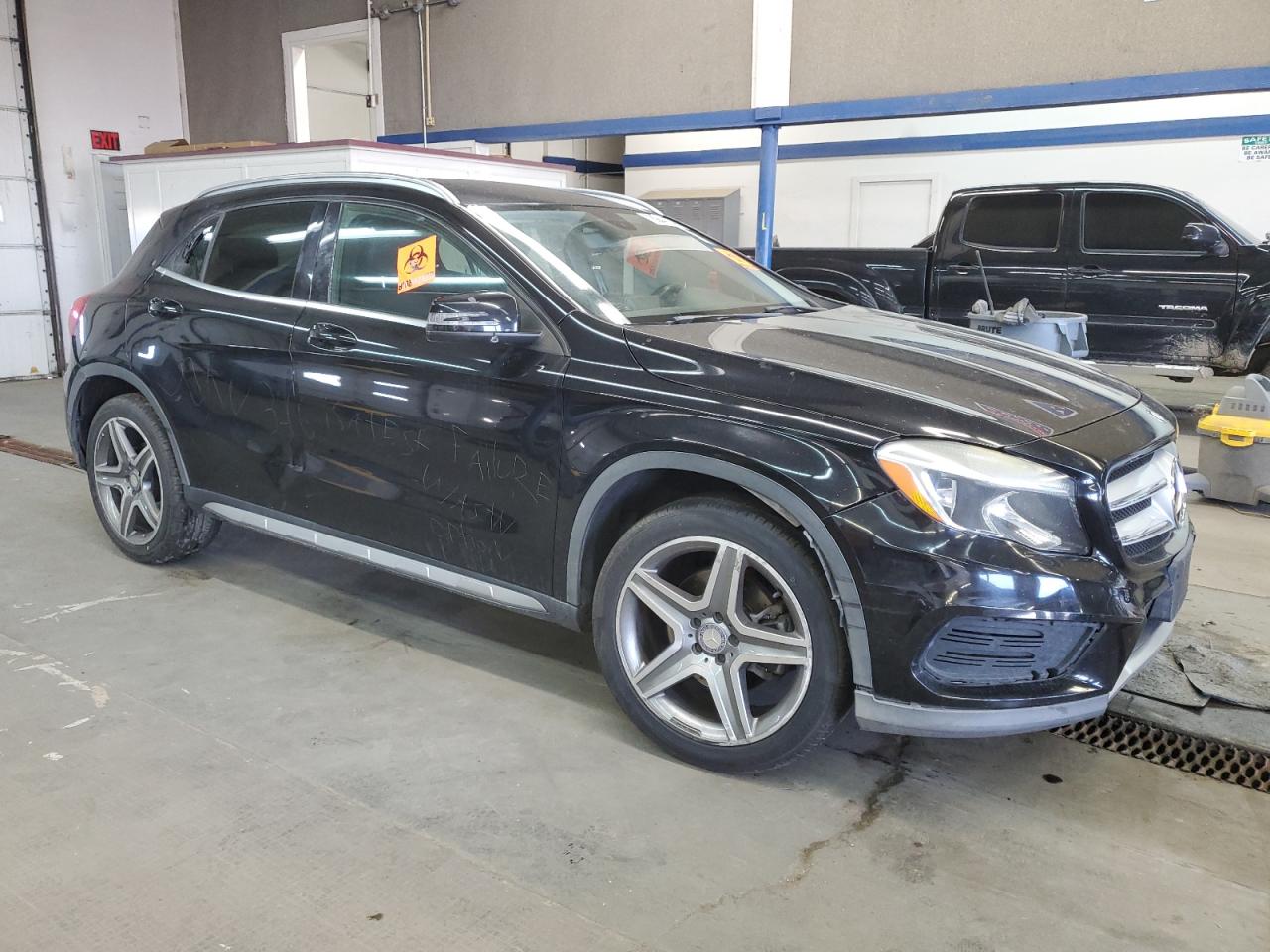 VIN WDCTG4GB9FJ050920 2015 MERCEDES-BENZ GLA-CLASS no.4