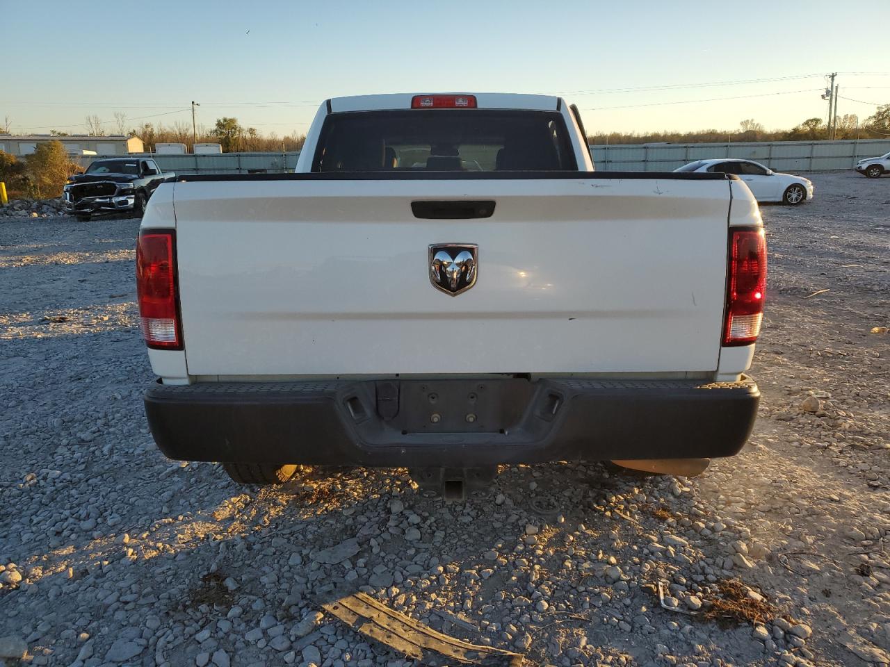 2016 RAM 1500 - Image 6