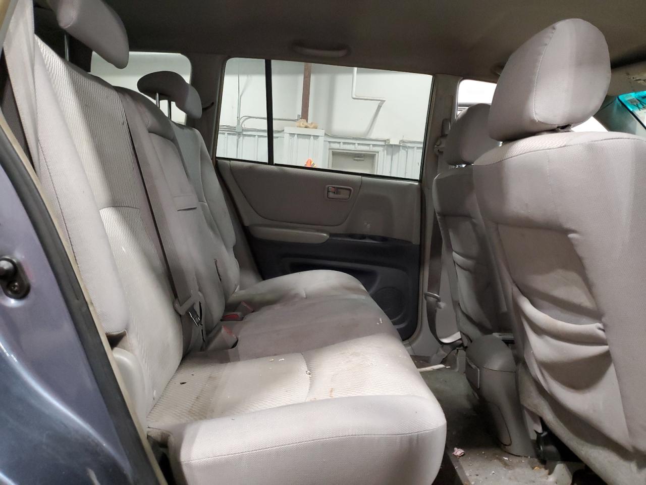 2005 Toyota Highlander - Image 11