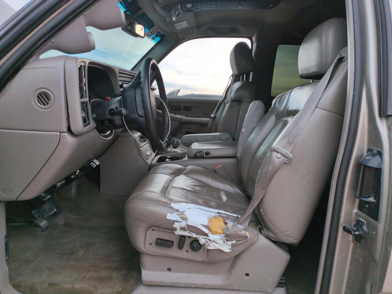 2001 Chevrolet Silverado - Image 7