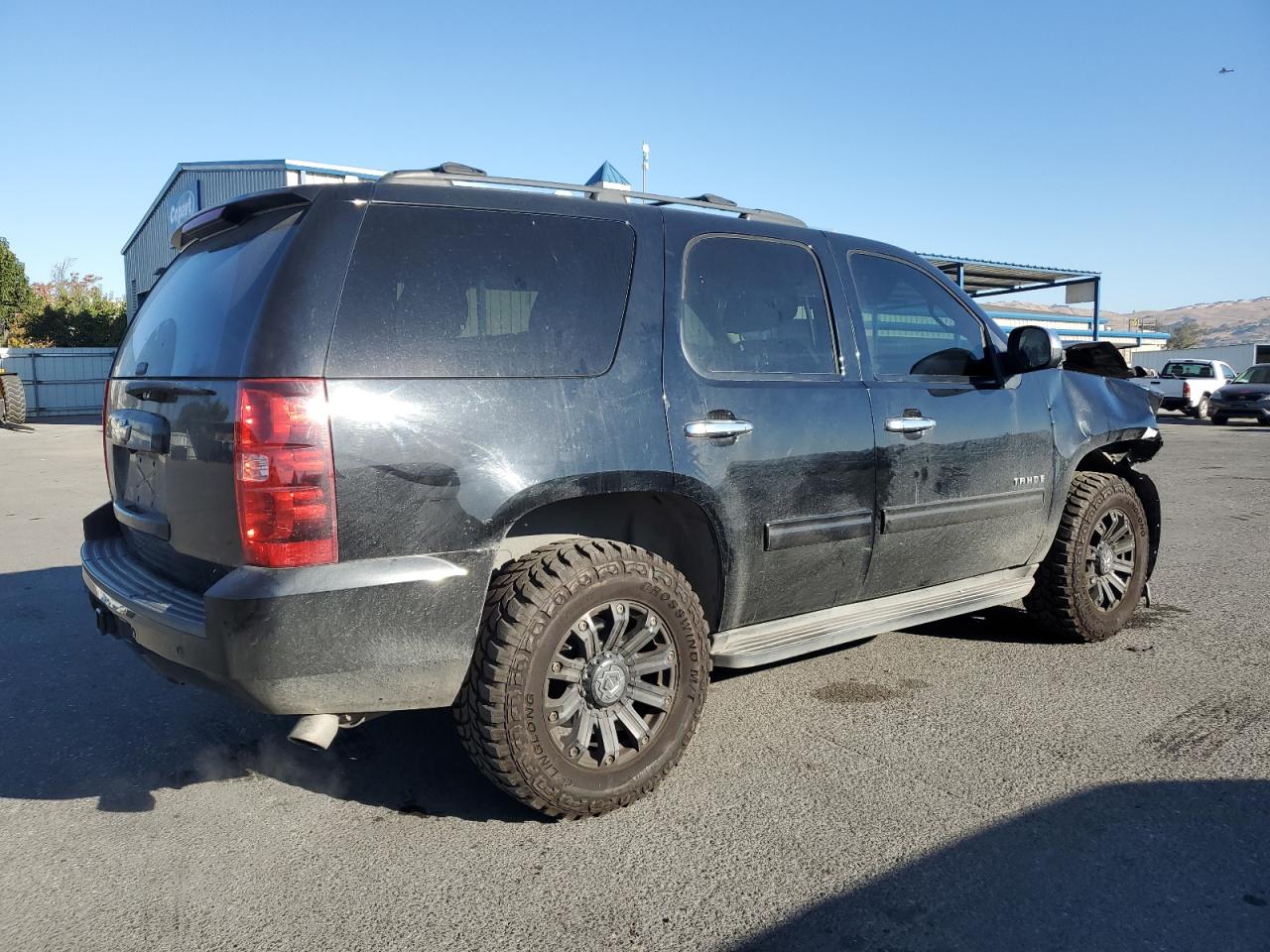 2014 Chevrolet Tahoe - Image 3