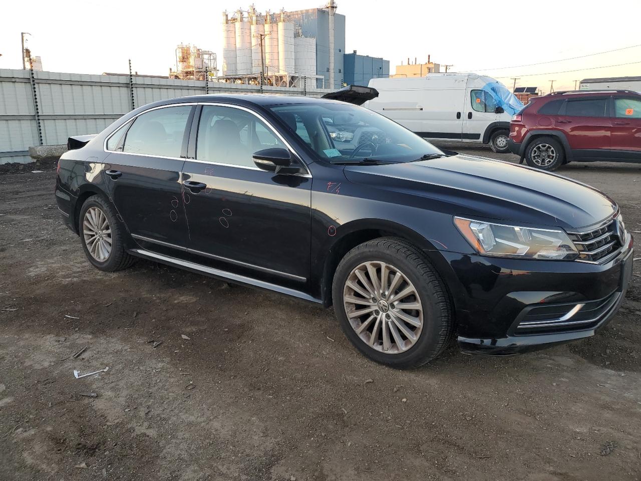 2017 Volkswagen Passat - Image 4