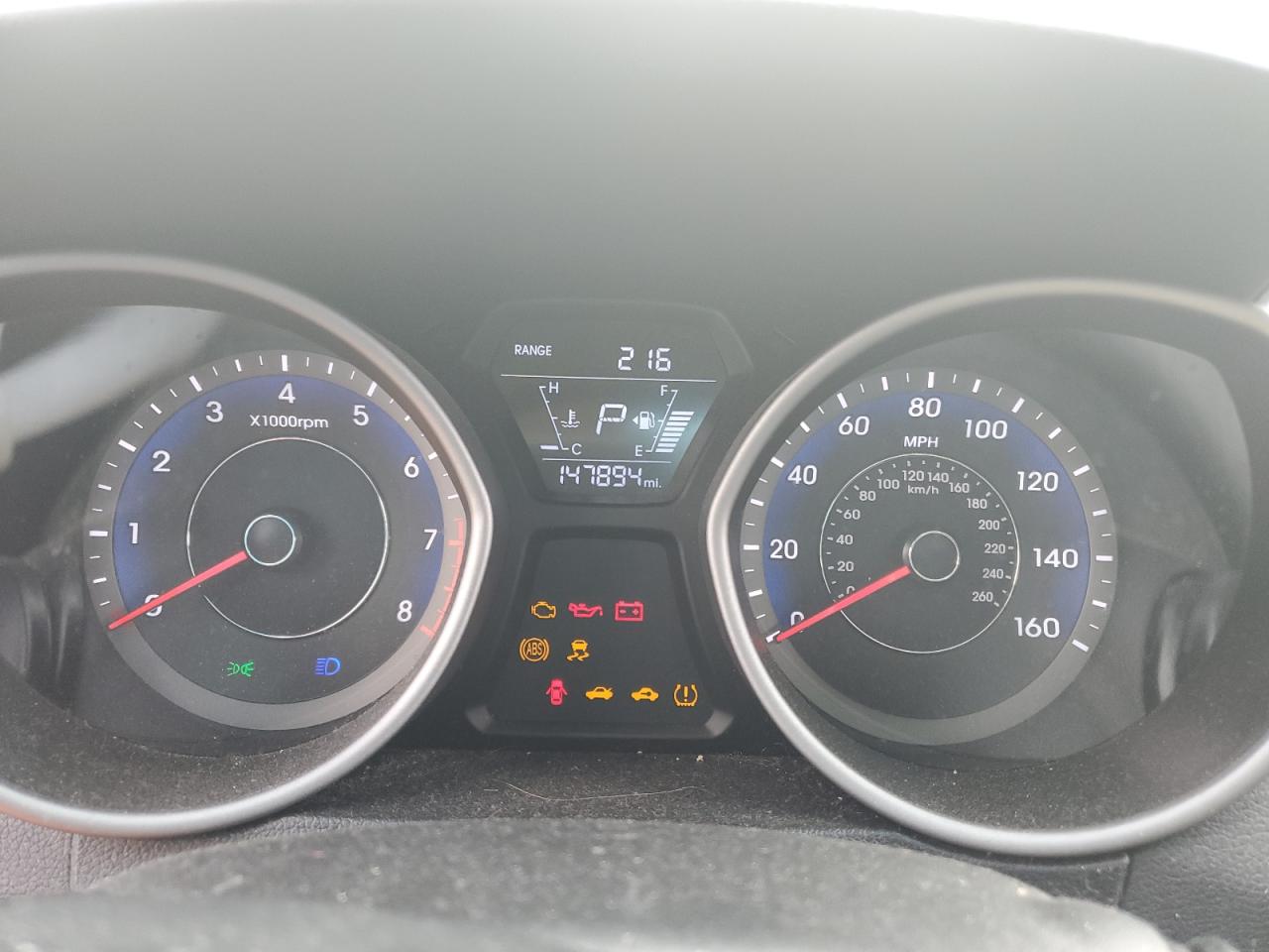 2016 Hyundai Elantra - Image 9