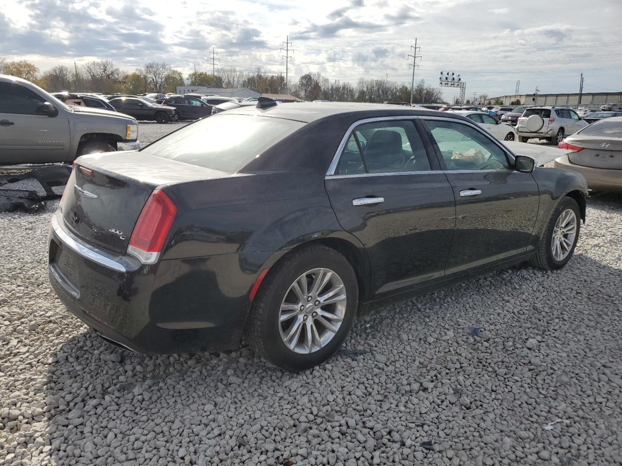 2017 Chrysler 300 - Image 3