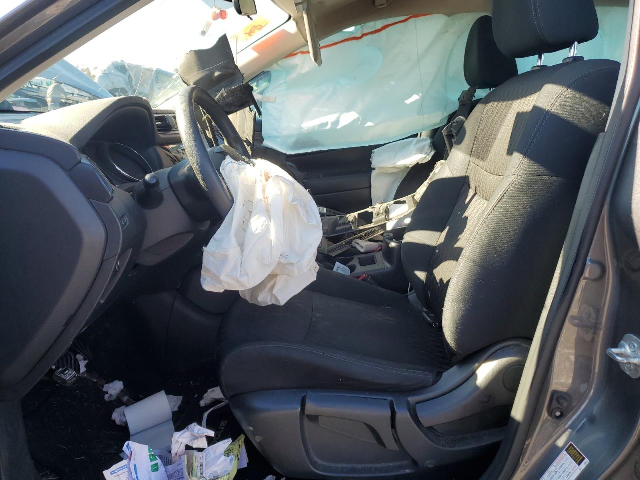 2018 Nissan Rogue - Image 7