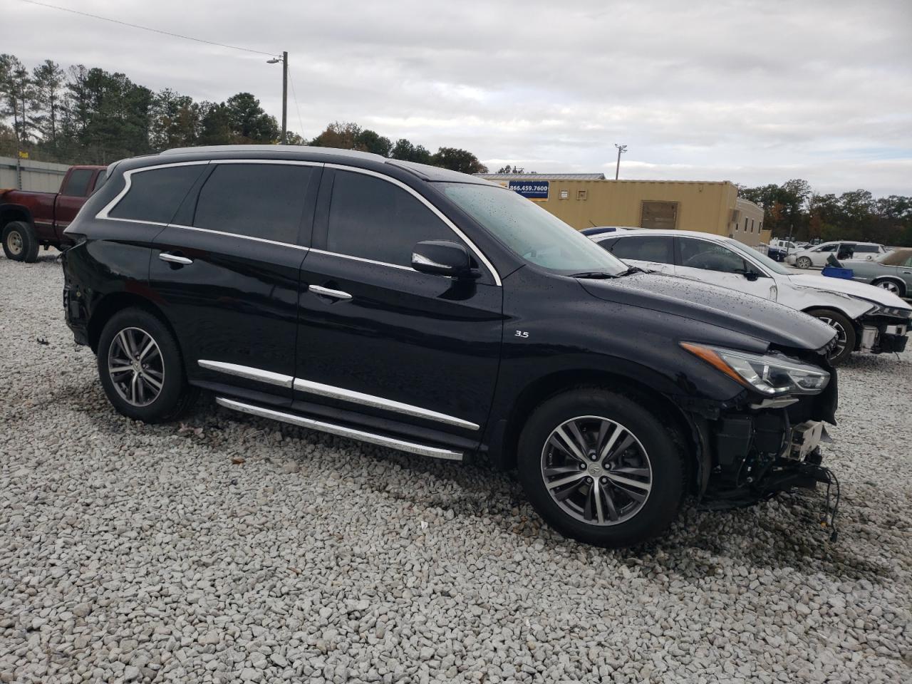 2017 Infiniti QX60 - Image 4