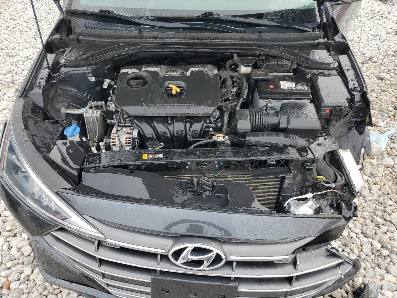 2020 Hyundai Elantra - Image 11