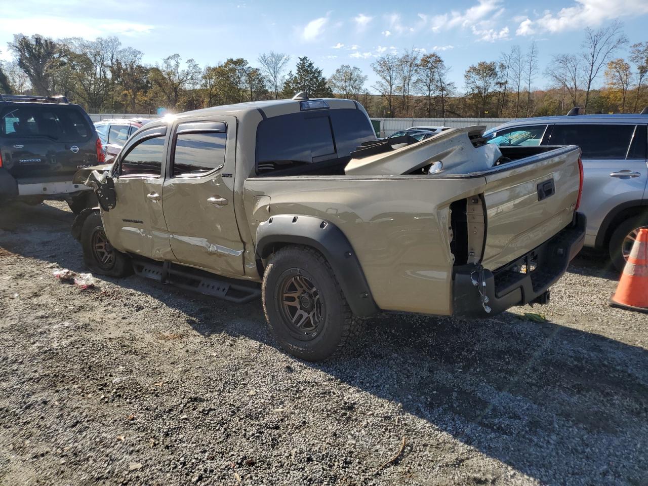 2018 Toyota Tacoma - Image 2