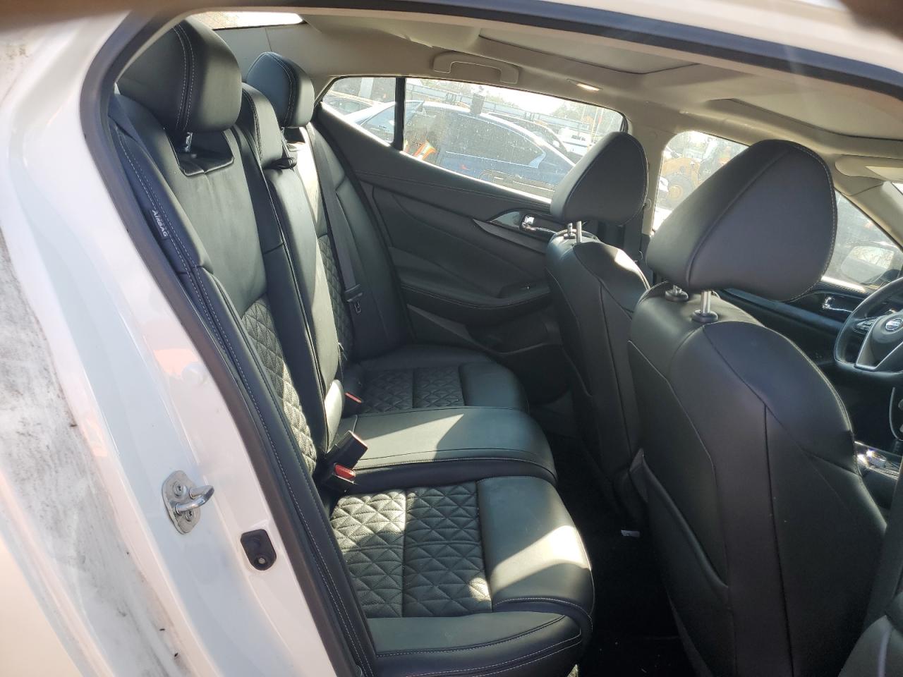 2019 Nissan Maxima - Image 10