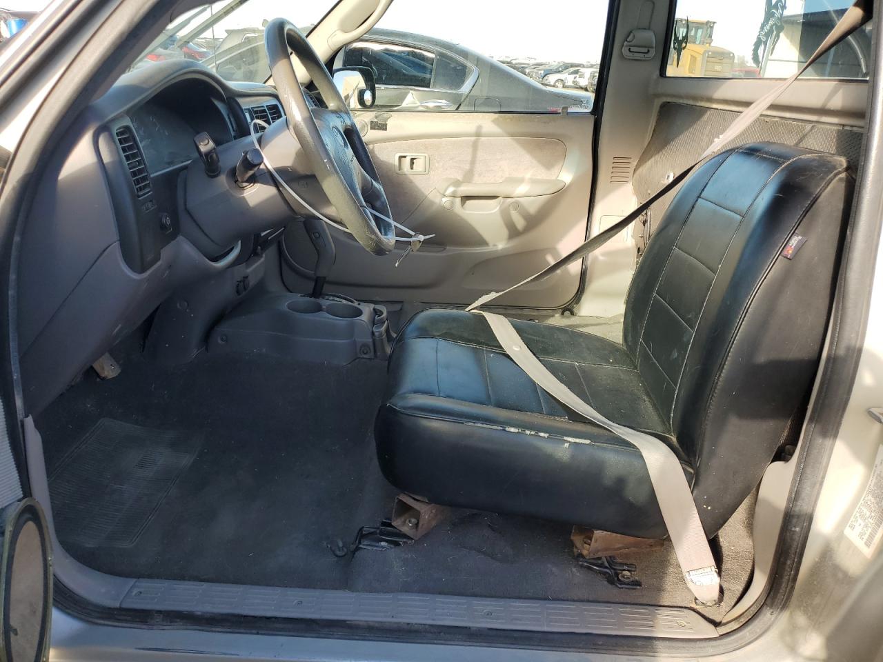 2004 Toyota Tacoma - Image 7