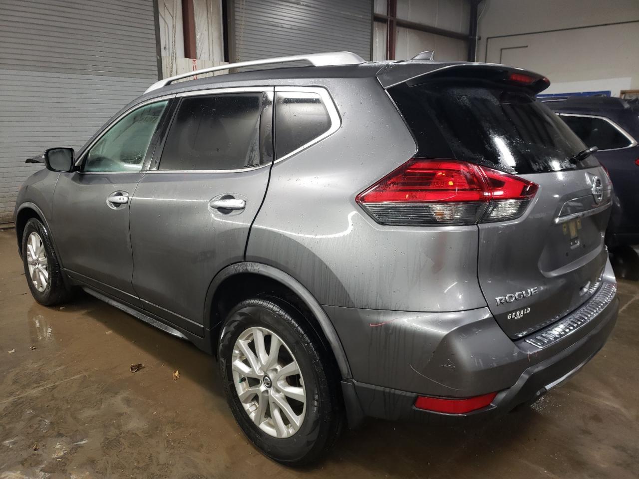 2017 Nissan Rogue S VIN: JN8AT2MV3HW285304 Lot: 81107424