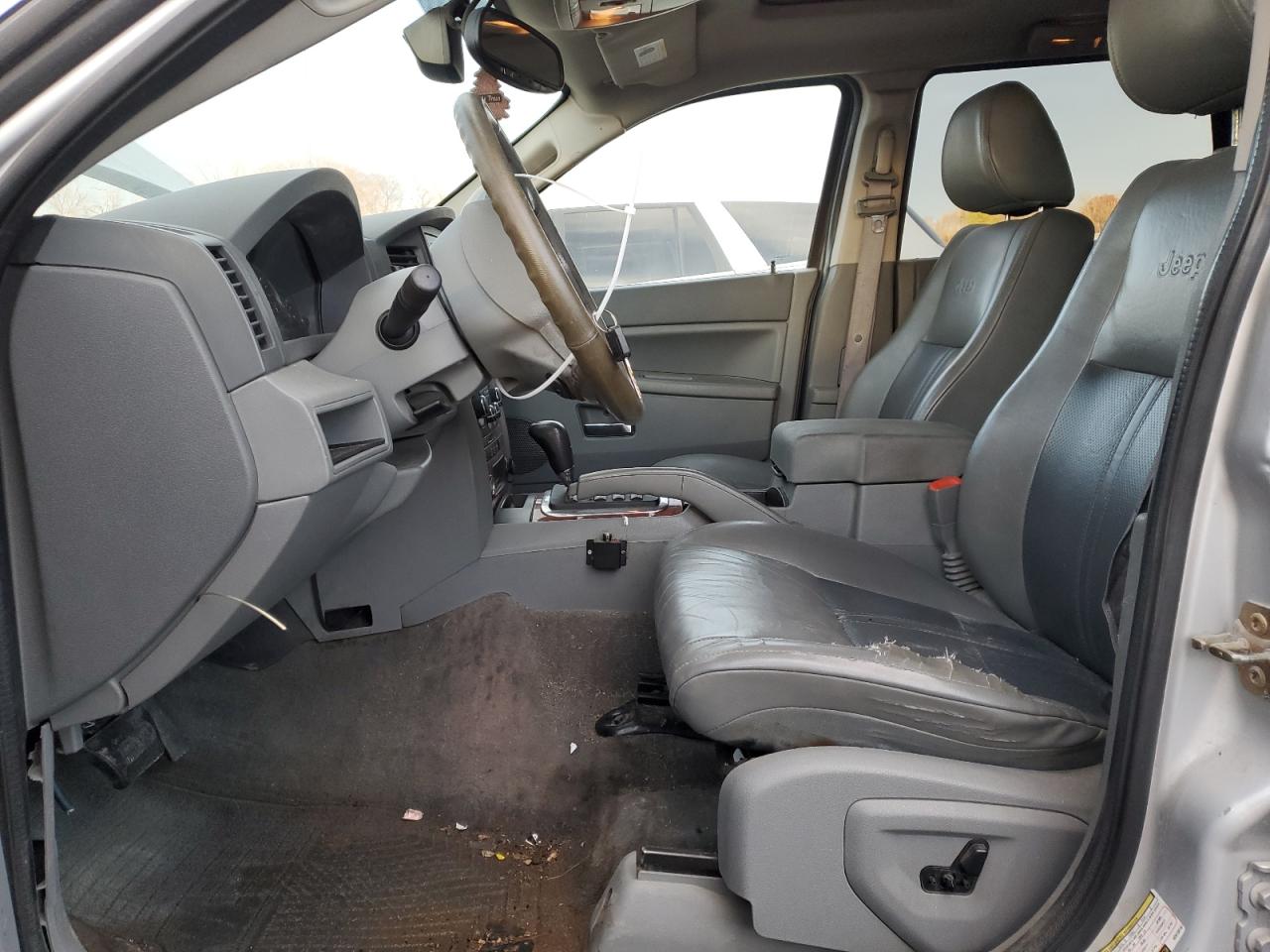 2005 Jeep Grand Cherokee - Image 7