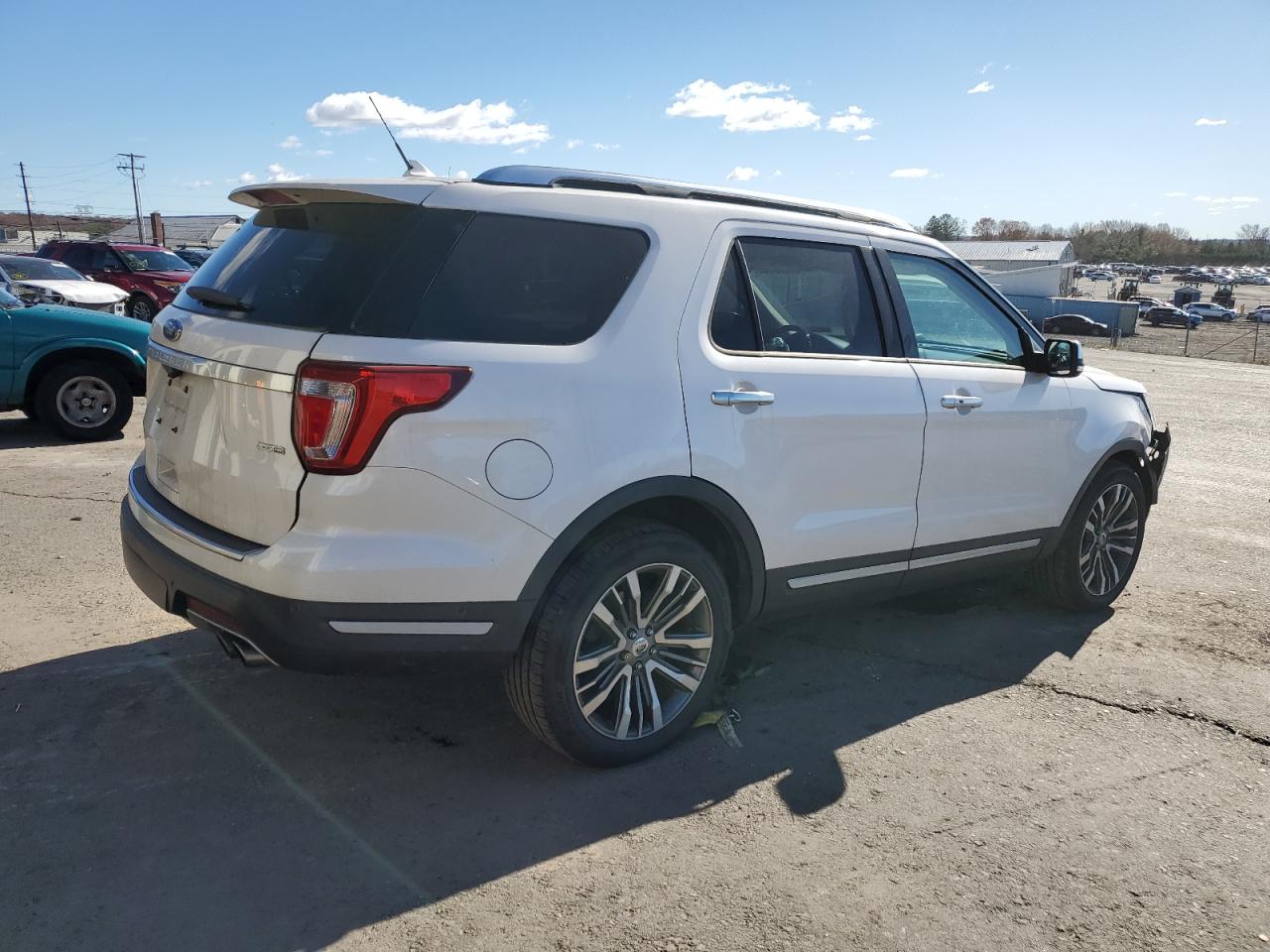 2019 Ford Explorer - Image 3