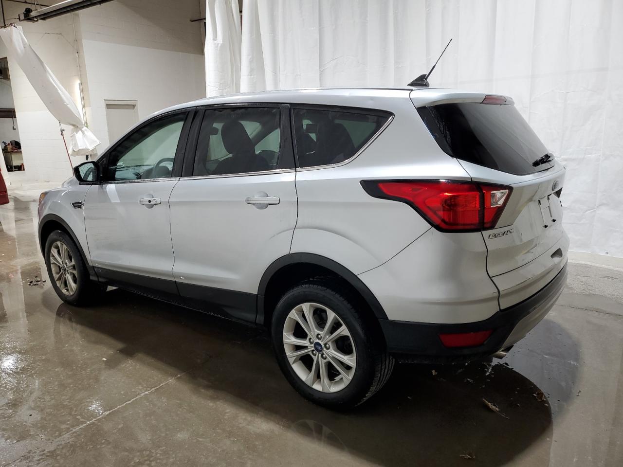 2019 Ford Escape - Image 2