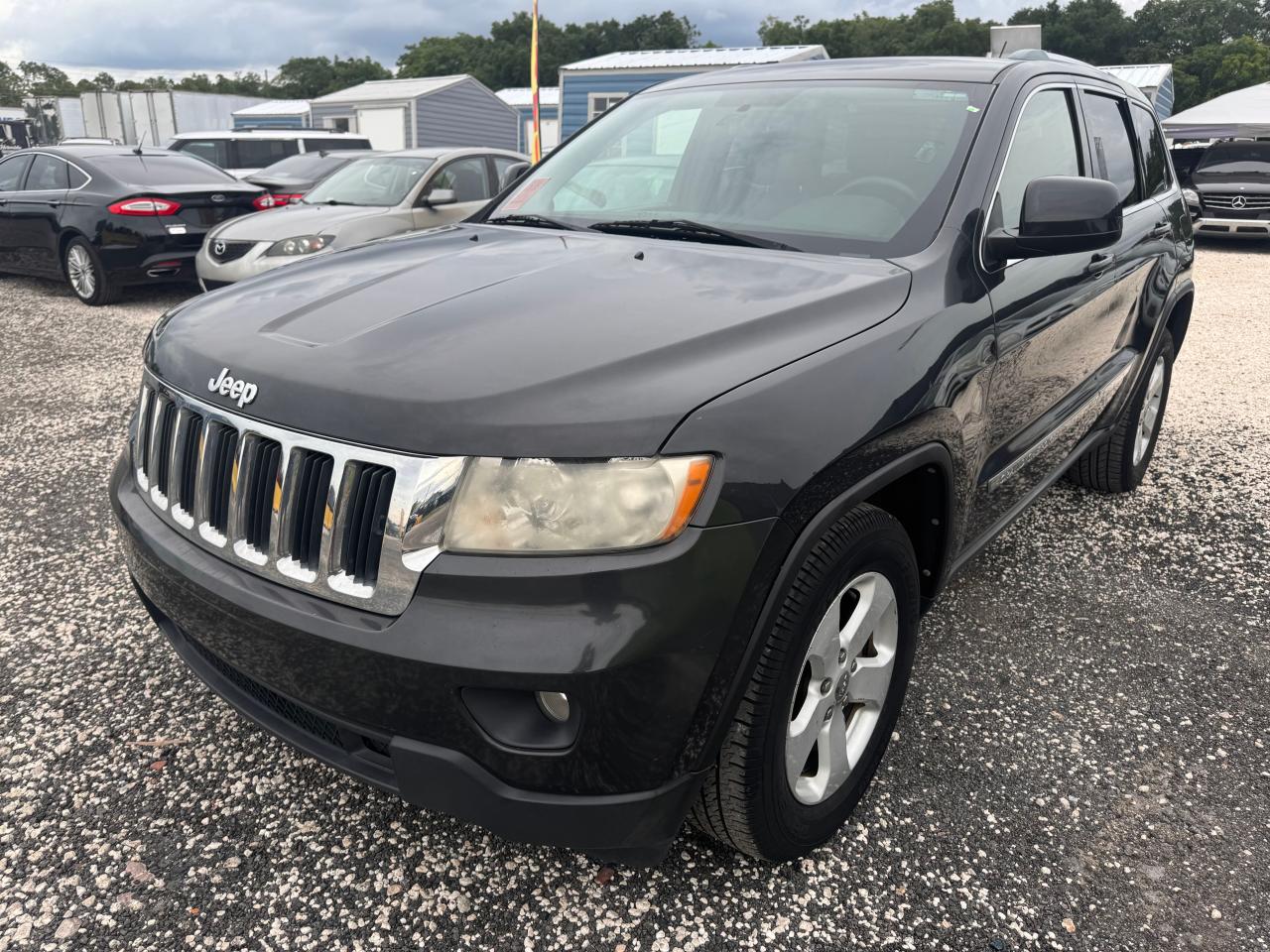 2011 Jeep Grand Cherokee - Image 2