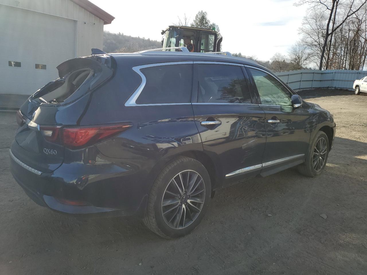 2019 Infiniti QX60 - Image 3