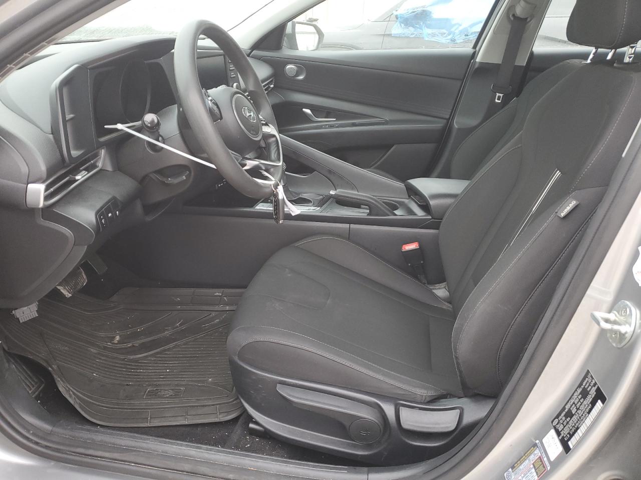 2021 Hyundai Elantra - Image 7