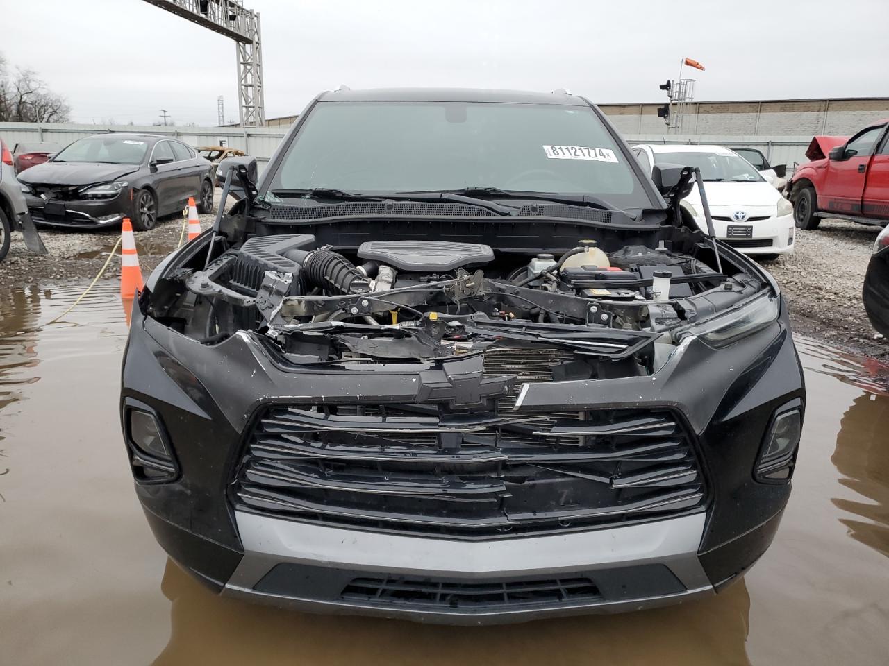 VIN 3GNKBFRS1KS660139 2019 CHEVROLET BLAZER no.5