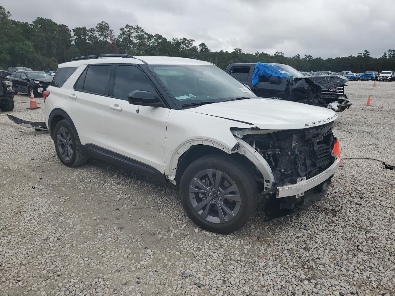 2023 Ford Explorer - Image 4