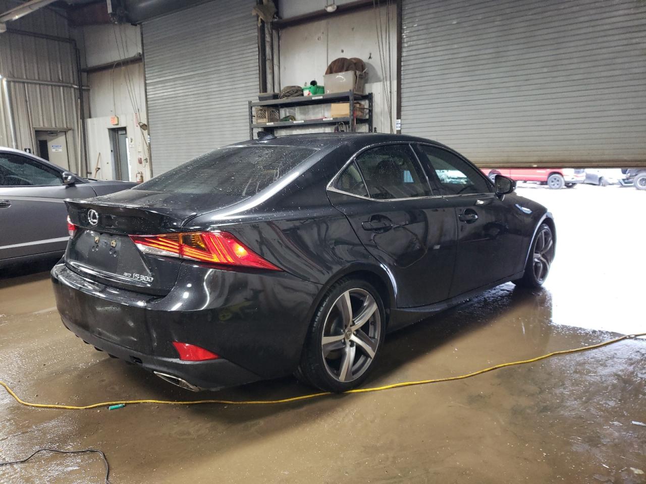 2017 Lexus IS - Image 3