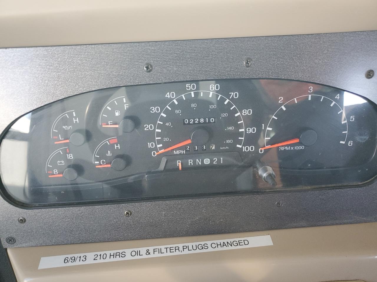 2000 Ford F550 Super Duty Stripped Chassis VIN: 3FCNF53S1YJA08312 Lot: 81840874