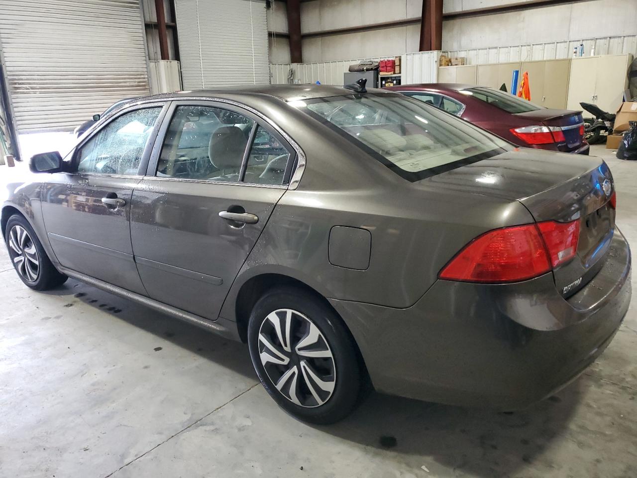 2009 Kia Optima - Image 2