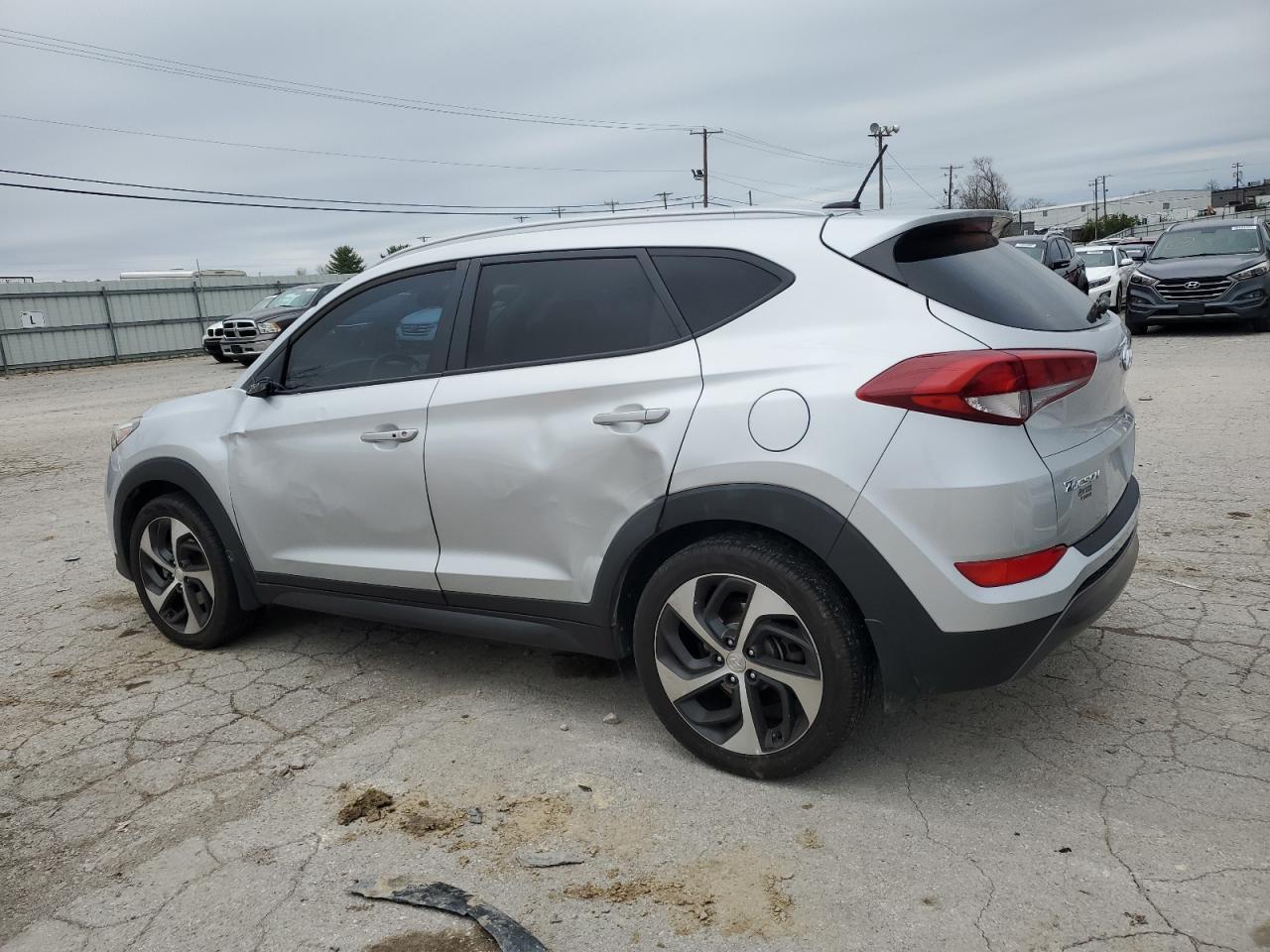 2016 Hyundai Tucson - Image 2