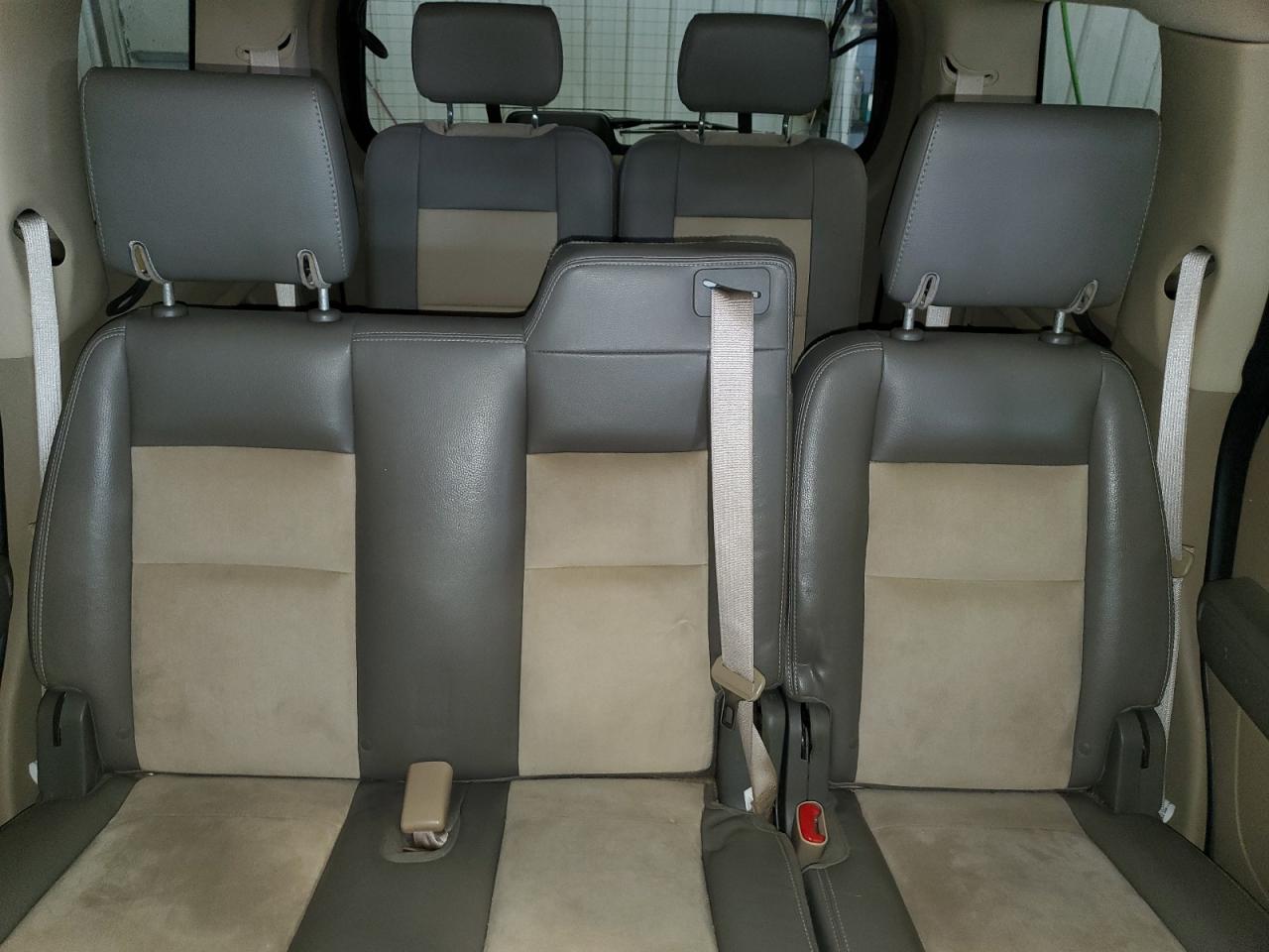 2007 Ford Explorer - Image 10
