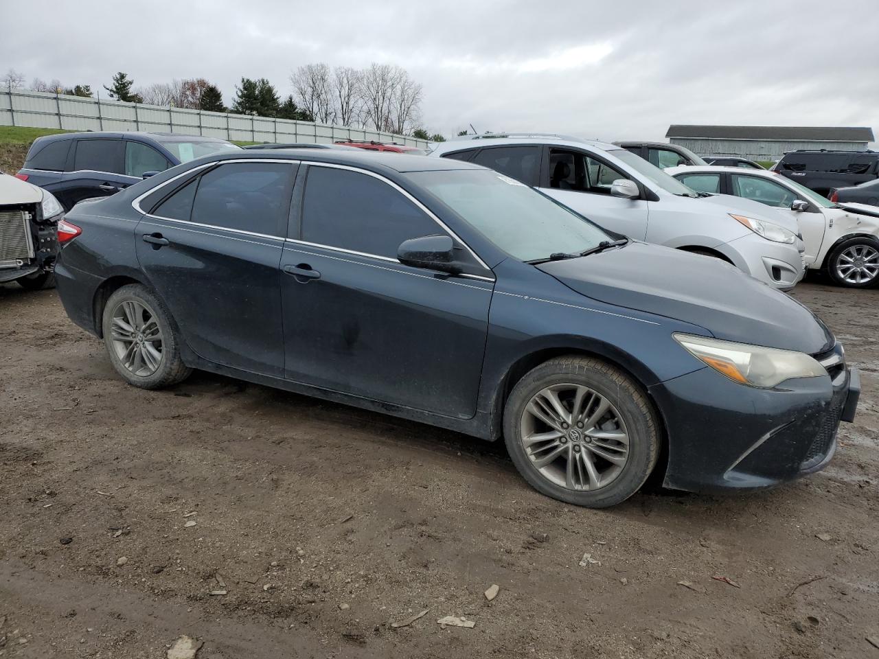 VIN 4T1BF1FK9GU173729 2016 TOYOTA CAMRY no.4