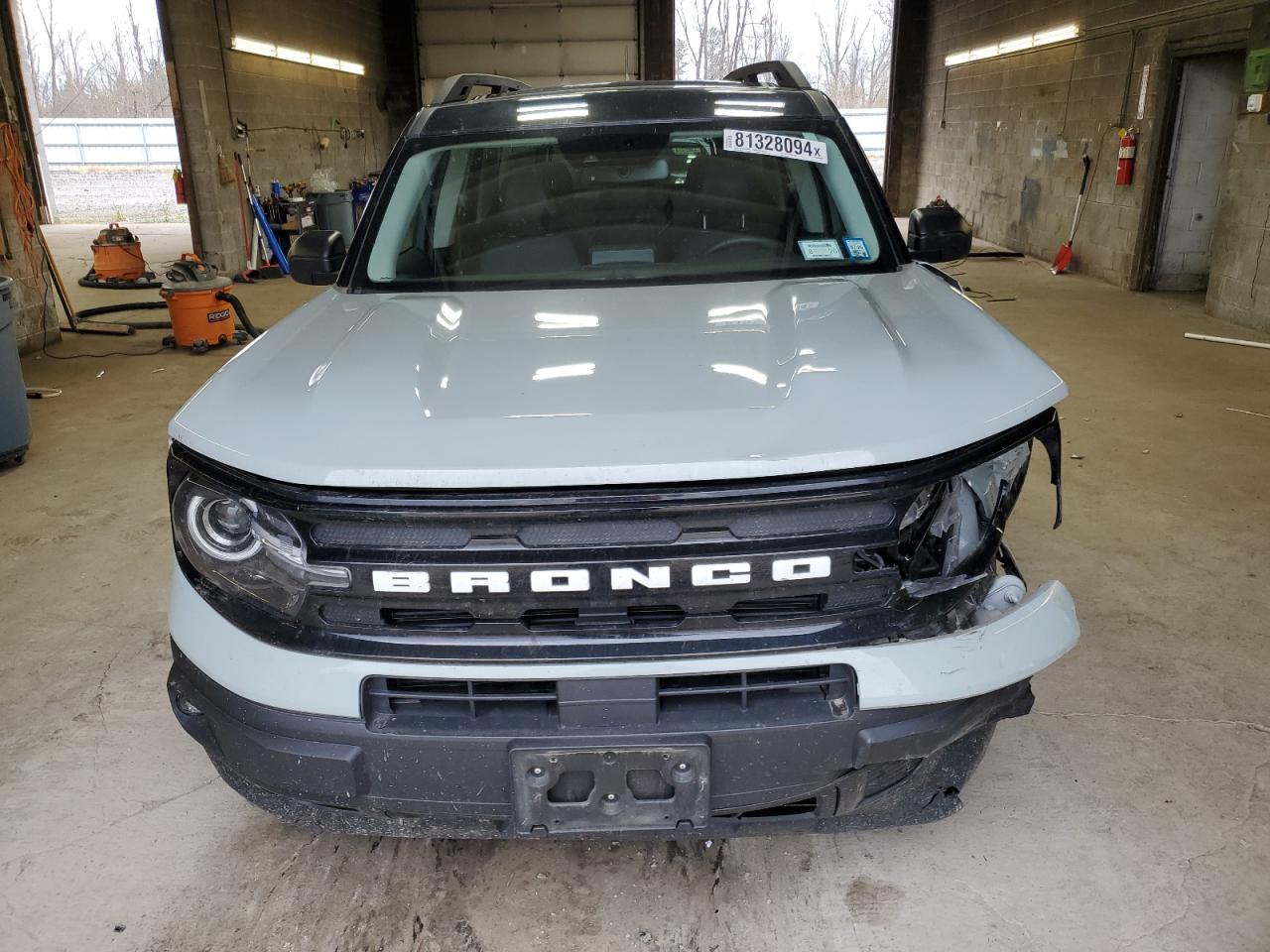 2022 Ford Bronco - Image 5