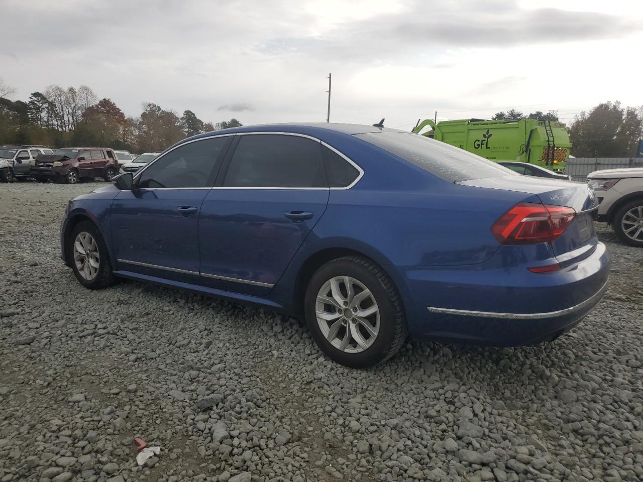 VIN 1VWAT7A32HC014308 2017 VOLKSWAGEN PASSAT no.2