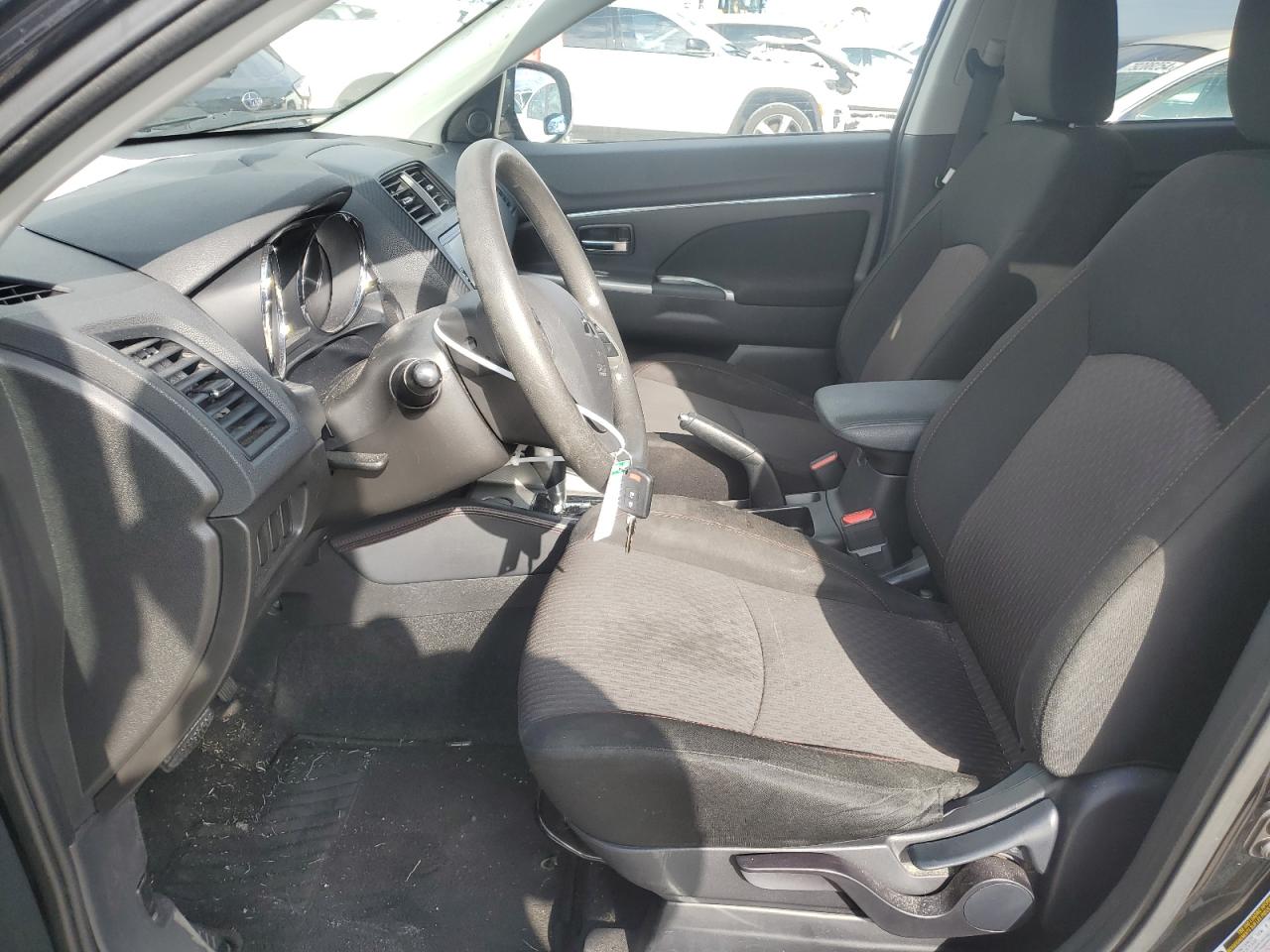 2018 Mitsubishi Outlander - Image 7