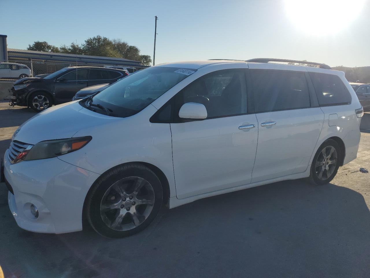 2013 TOYOTA SIENNA